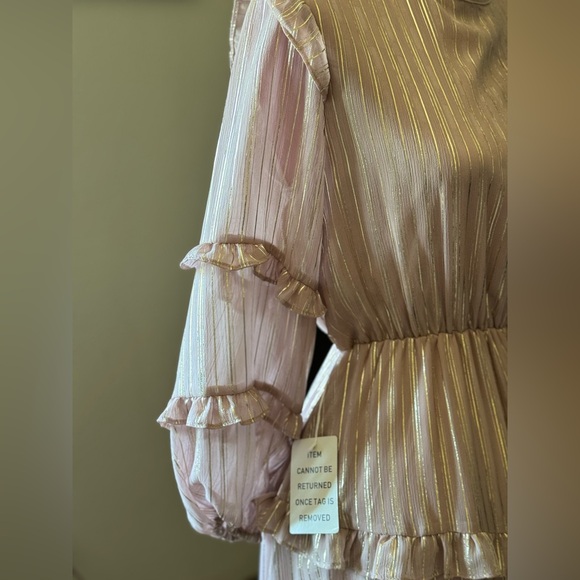 Elodie blush and Gold - Picture 8 of 14